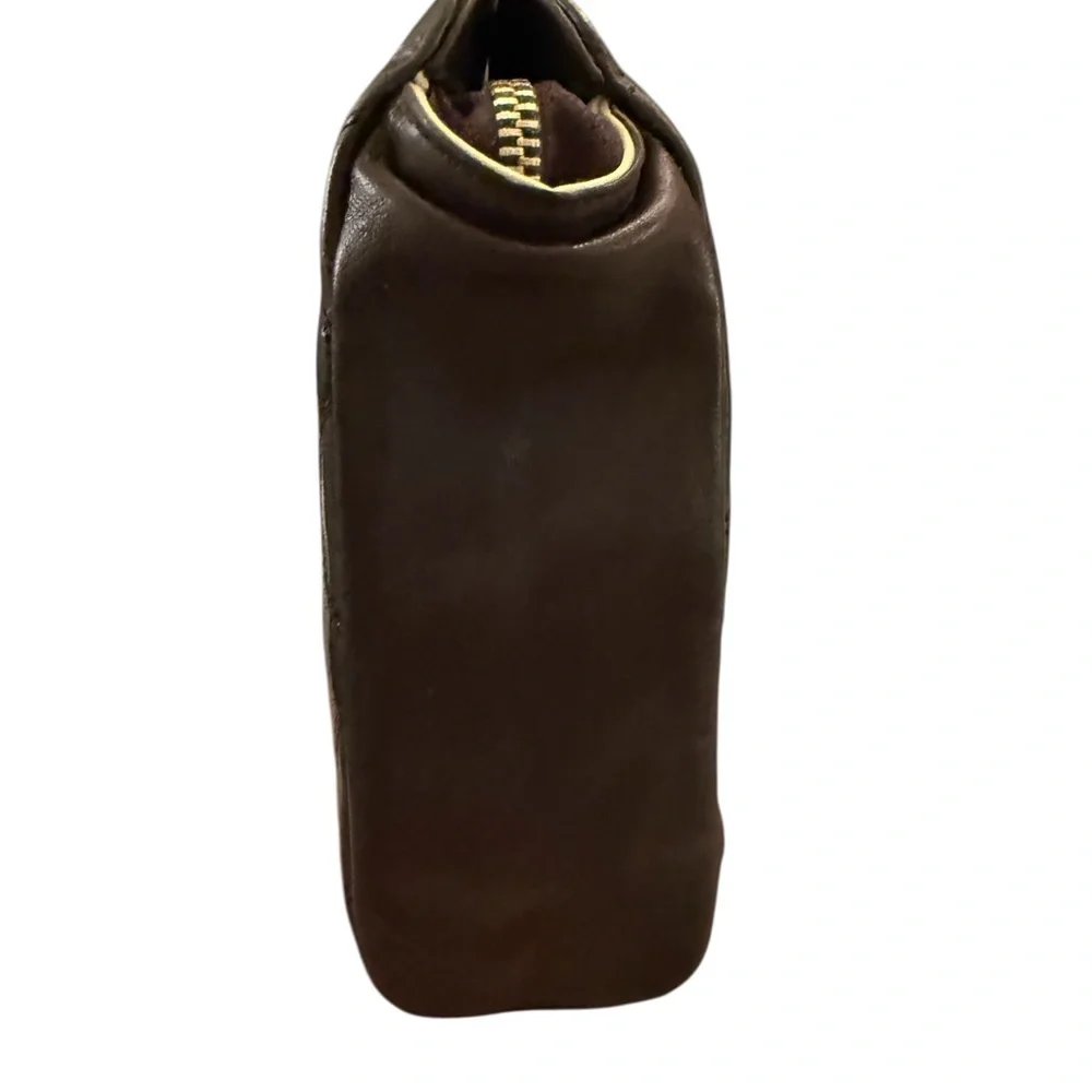 100% Authenric Chanel purse clutch in soft lambskin leather perfect condition - Picture 9 of 10